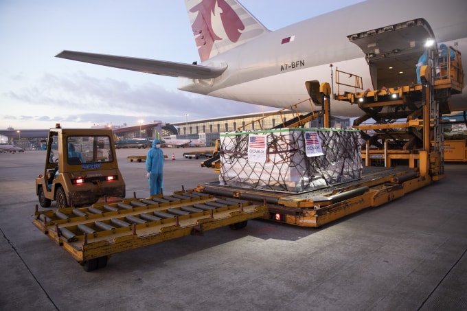 Thời gian qua Việt Nam nhận được sử hỗ trợ vắc xin đến từ các quốc gia và tổ chức thế giới (ảnh minh họa - nguồn TL).
