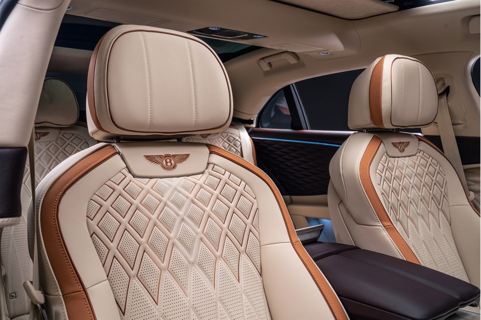 Bentley Flying Spur Hybrid Odyssean Edition. Ảnh: Bentley