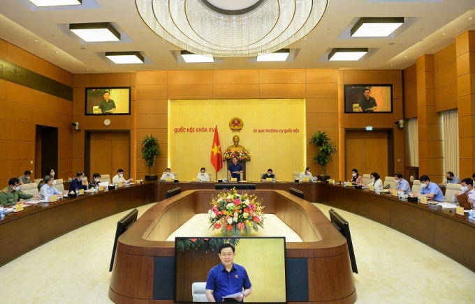 Quang cảnh buổi làm việc.