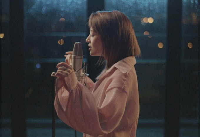 Bảo Anh sử dụng Performance Video để giữ lửa với khán giả.