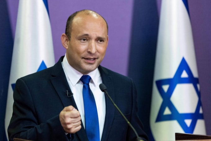 Thủ tướng Naftali Bennett nói Israel có thể đơn phương hành động chống Iran sau vụ tấn công tàu ở vịnh Oman - Ảnh: Reuters