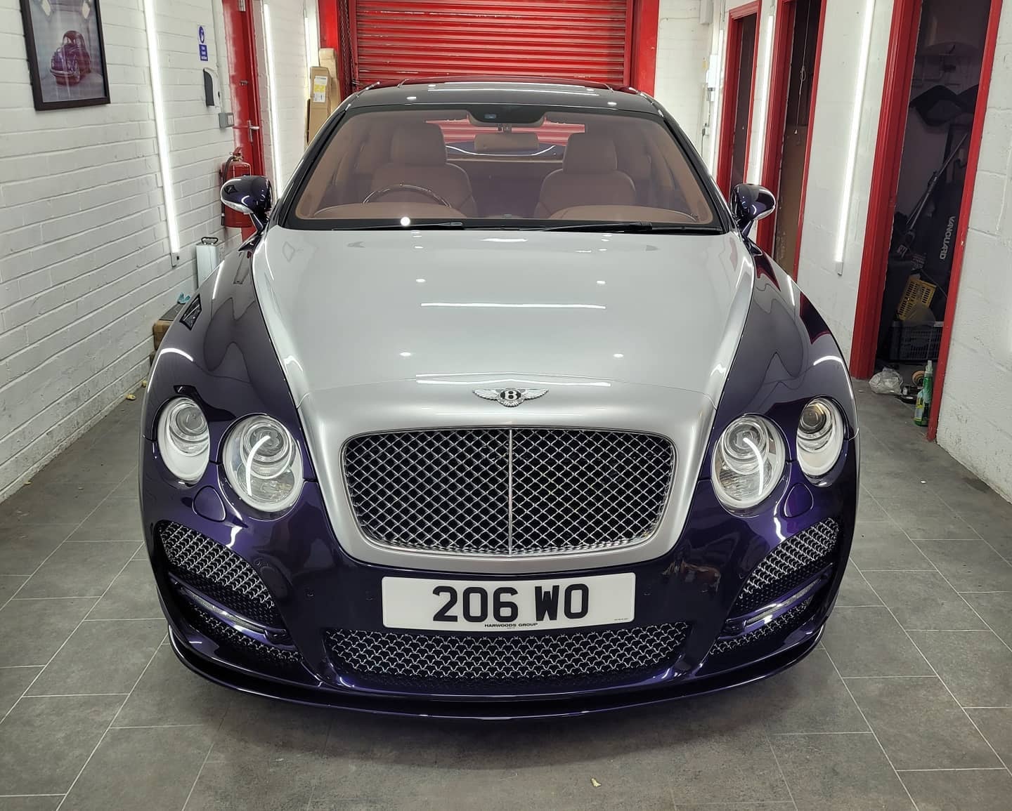 Bentley Continental Flying Spur 2005. Ảnh: DC Customs
