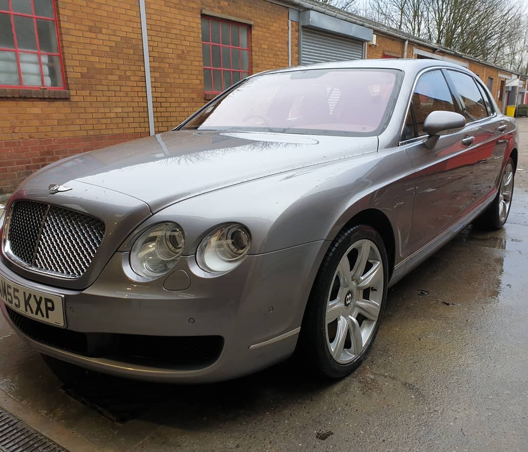 Bentley Continental Flying Spur 2005. Ảnh: DC Customs