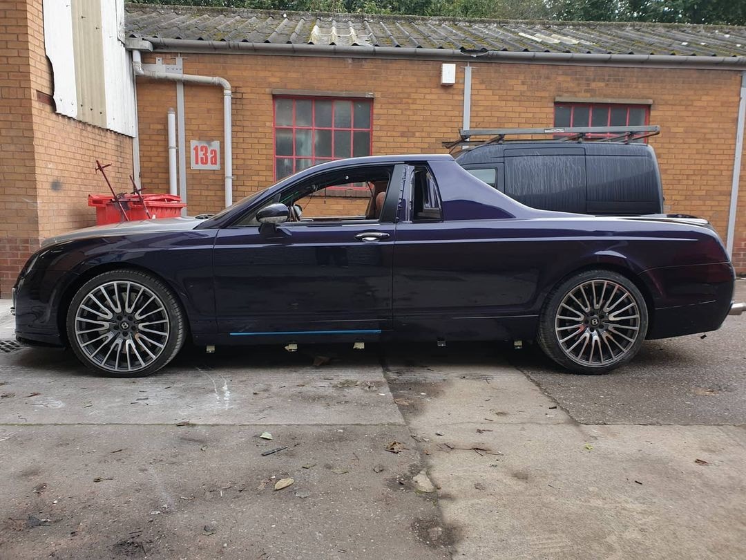 Bentley Continental Flying Spur 2005. Ảnh: DC Customs