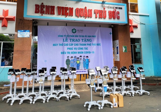 Tổng giá trị 26 máy thở là 5 tỷ đồng, đây là dòng máy thở cao cấp được sản xuất tại ÚC - Ảnh HL