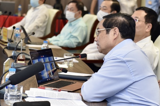 Thủ tướng Phạm Minh Chính kết nối trực tiếp qua máy tính với trung tâm vận chuyển cấp cứu 115 TP Hồ Chí Minh.