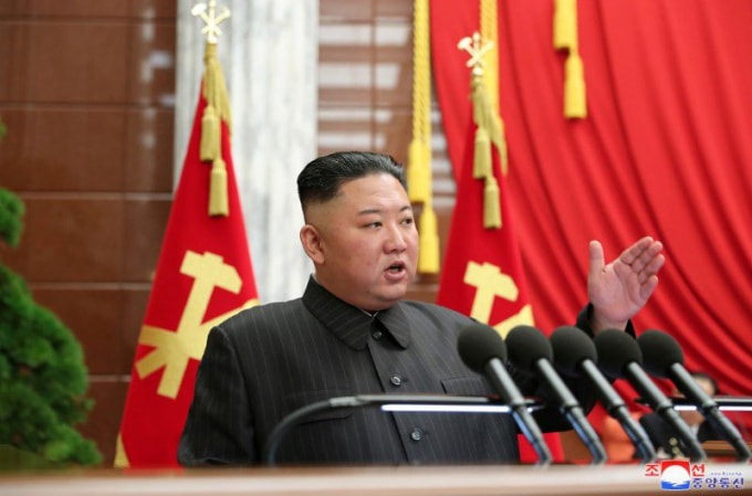 Chủ tịch Triều Tiên Kim Jong Un kêu gọi cứu trợ cho các khu vực bị ảnh hưởng bởi mưa lũ - Ảnh: KCNA/Reuters