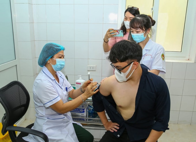 Các tình nguyện viên tham gia tiêm thử nghiệm lâm sàng vắc xin ARCT-154 phải là người khỏe mạnh, chưa tiêm vắc xin phòng COVID-19 (ảnh minh họa).
