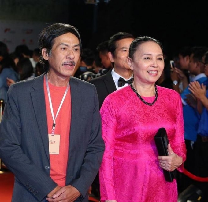 Nam diễn viên cùng vợ là Ngọc Thu, từng vào vai “chị Út Tịch” một thời.