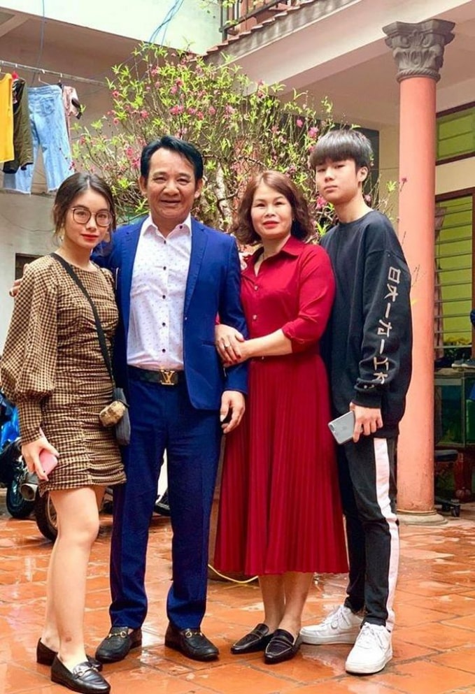 Gia đình của Quang Tèo ngoài đời.