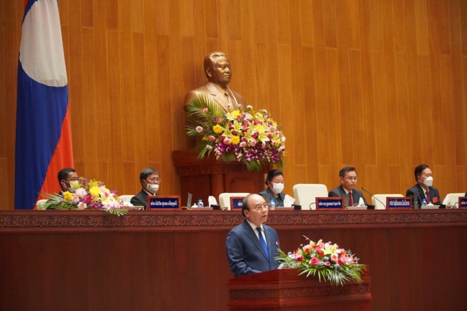 Chủ tịch nước Nguyễn Xuân Phúc phát biểu tại Kỳ họp Quốc hội Lào khóa IX. (Ảnh: VOV)