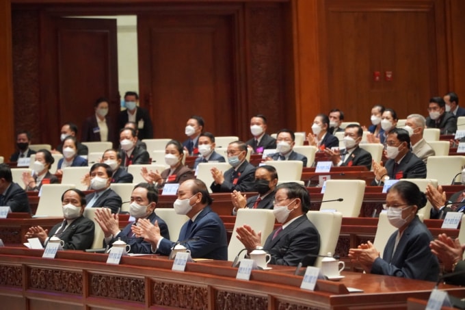 Chủ tịch nước Nguyễn Xuân Phúc cùng Đoàn đại biểu cấp cao Đảng, Nhà nước Việt Nam dự Kỳ họp Quốc hội Lào khóa IX. (Ảnh: VOV)