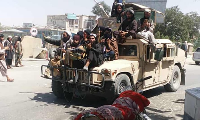 Phiến quân Taliban đã chiếm được thủ phủ của tỉnh thứ 10 của Afghanistan - Ảnh: Reuters