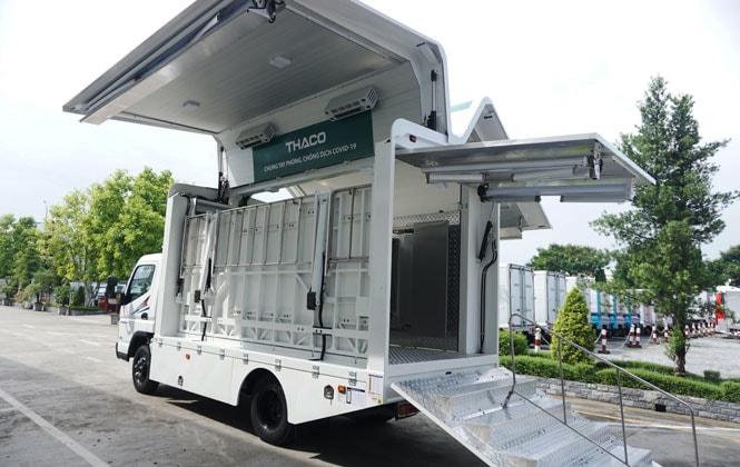Hình ảnh xe ô tô chuyên dụng phục vụ tiêm vắc xin Covid-19 lưu động. Ảnh: hanoimoi