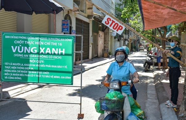 Tại phường Mai Động, quận Hoàng Mai, Hà Nội, đã có gần 30 “vùng xanh” được thiết lập tại các khu dân cư, ngõ xóm