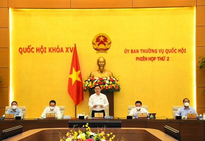 Chủ tịch Quốc hội Vương Đình Huệ phát biểu tại Phiên họp.