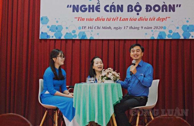 Anh Duy cùng nhà văn Trà My tổ chức nhiều chương trình giao lưu, gặp gỡ với các sinh viên