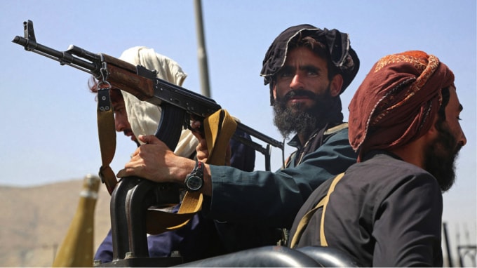 Các tay súng Taliban trên đường phố thủ đô Kabul. Ảnh: AFP/ Getty Images.