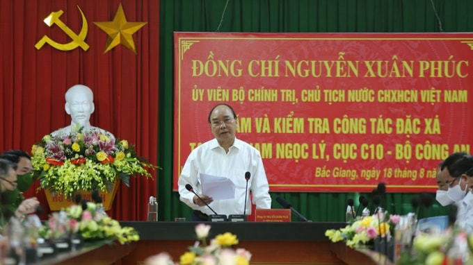 Chủ tịch nước Nguyễn Xuân Phúc phát biểu tại buổi kiểm tra công tác triển khai Quyết định đặc xá 2021 tại Trại giam Ngọc Lý - Bộ Công an.