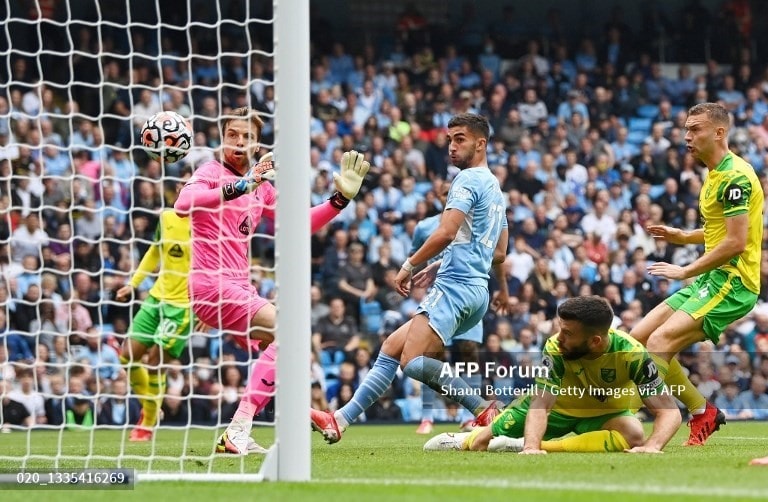 Man City ghi thêm 3 bàn thắng trong hiệp 2. Ảnh: AFP