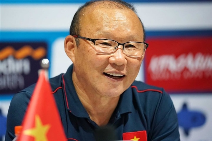 Liên đoàn Bóng đá Việt Nam (VFF) bác tin đồn HLV Park Hang Seo sang Thái Lan. Ảnh: internet
