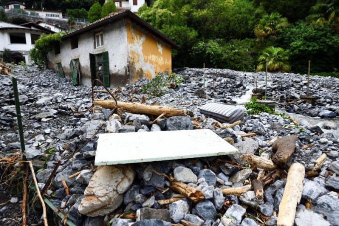 Một ngôi nhà bị ảnh hưởng bởi mưa lớn ở Italy. Ảnh: Reuters