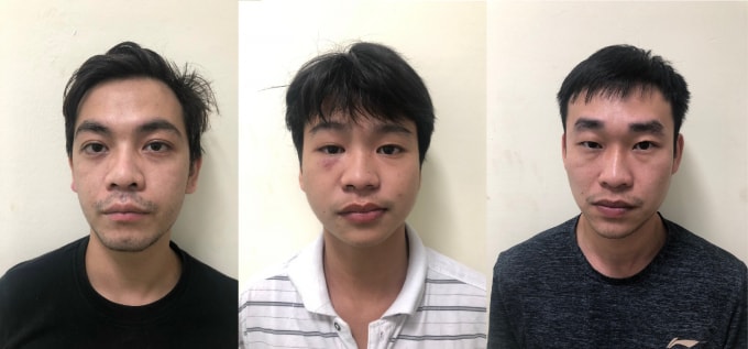 Các đối tượng Đạt (ảnh trái) , Tiền (ảnh giữa) và Trung tại cơ quan Công an.