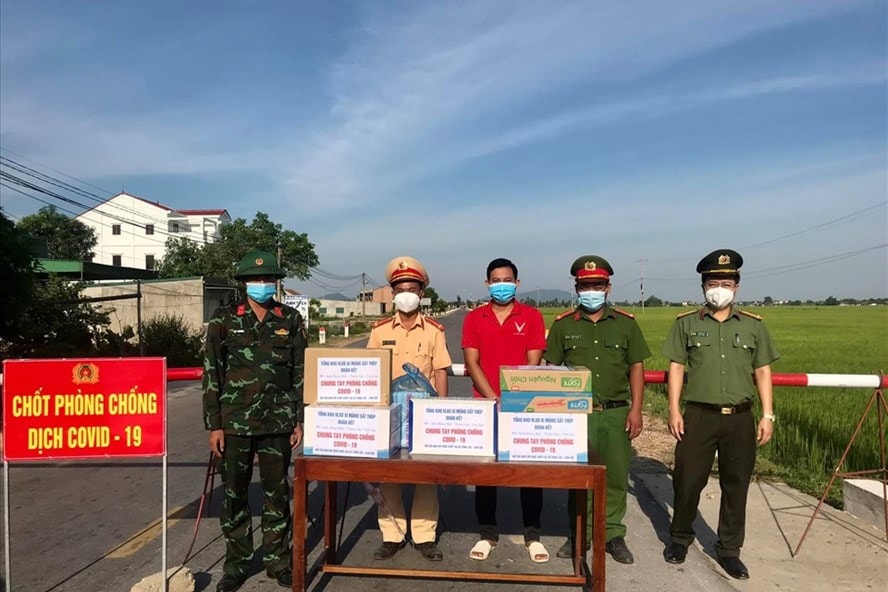 Hình ảnh chốt kiểm soát phòng dịch COVID-19 ở huyện Can Lộc. Ảnh: laodong.vn