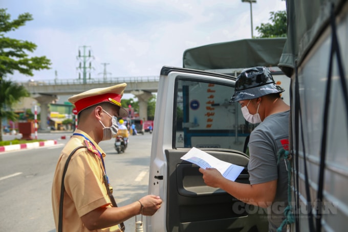 Bộ GTVT hướng dẫn tạm thời về tổ chức giao thông, kiểm soát dịch đối với hoạt động vận tải bằng xe ô tô trong thời gian phòng chống dịch COVID-19