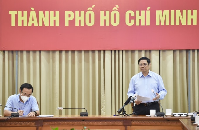 Thủ tướng Phạm Minh Chính, Trưởng Ban Chỉ đạo quốc gia phòng chống dịch COVID-19 phát biểu tại buổi làm việc với TP Hồ Chí Minh.