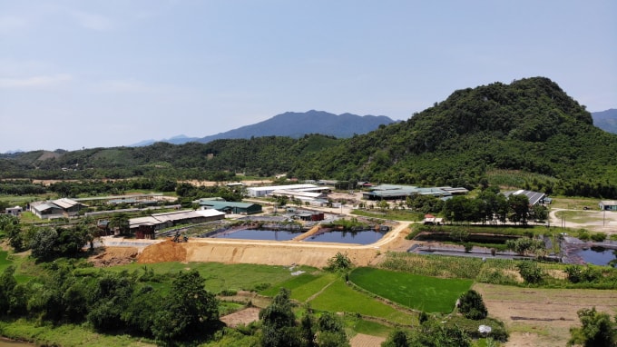 Toàn cảnh khu công nghiệp Bãi Bùi, huyện Lang Chánh, nơi có nhiều cơ sở chế biến lâm sản.