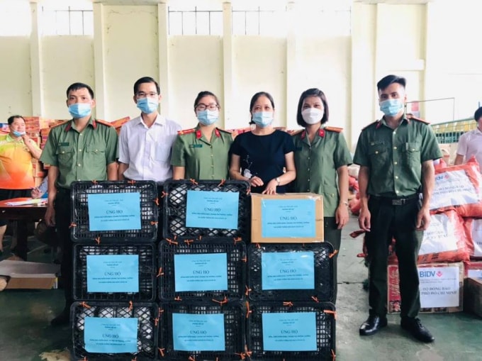 bac kan hon 350 tan hang chuan bi len duong ho tro nhan dan cac tinh mien nam hinh 3