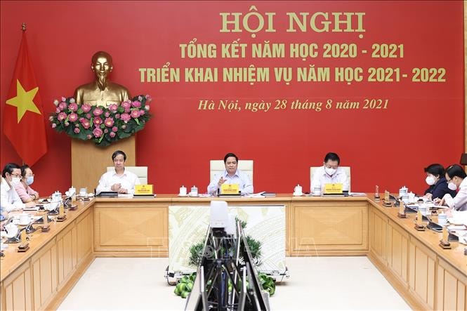 thu tuong pham minh chinh khong de hoc sinh sinh vien that hoc vi dich vi ngheo hinh 1