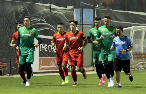 thu thanh dang van lam duoc trao ao so 1 o tuyen viet nam hinh 1