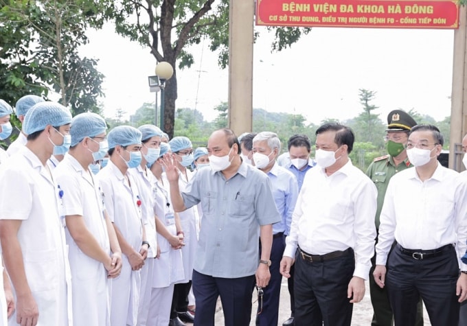 khan truong khen thuong nhung tam guong hy sinh quen minh trong cong tac phong chong dich hinh 1