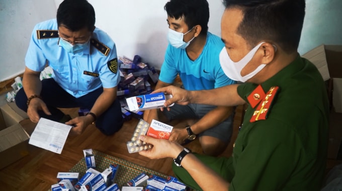 khong biet gi ve duoc pham chu hang van nhap re ban dat thuoc dieu tri covid 19 khong ro nguon goc hinh 1
