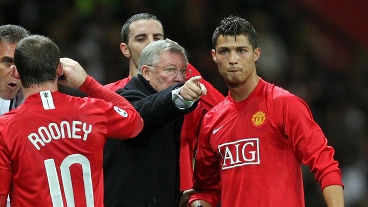 ronaldo gui loi tri an day xuc dong toi hlv sir alex ferguson hinh 1