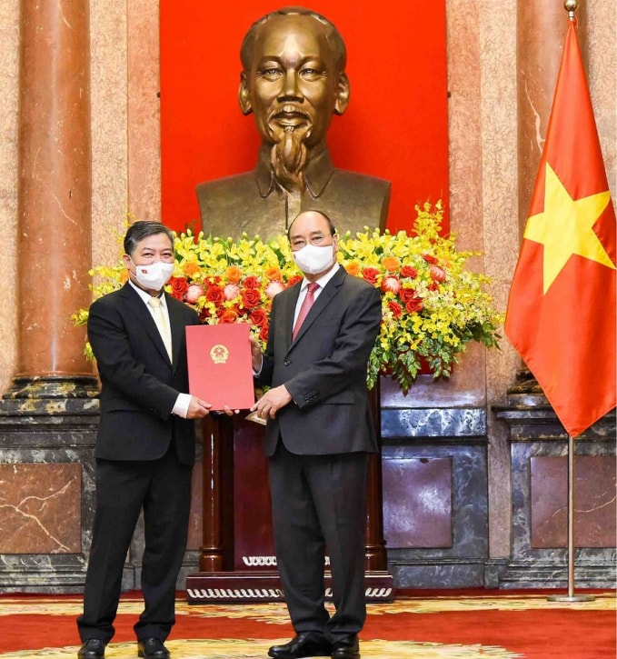 chu tich nuoc nguyen xuan phuc bo nhiem dai su viet nam tai campuchia hinh 1