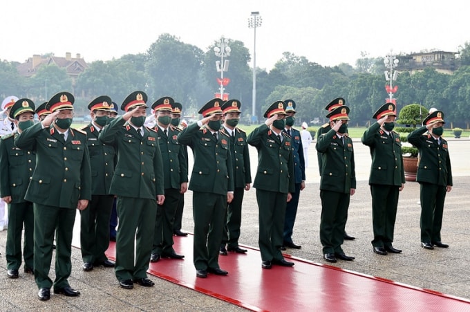 lanh dao dang nha nuoc vao lang vieng chu tich ho chi minh hinh 3