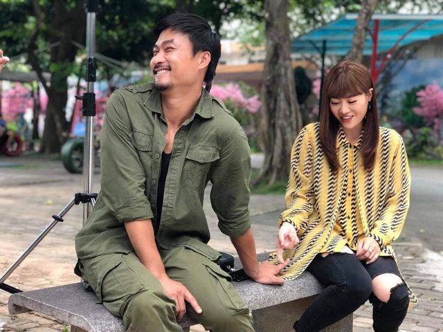 Một cảnh hậu trường trong phim 