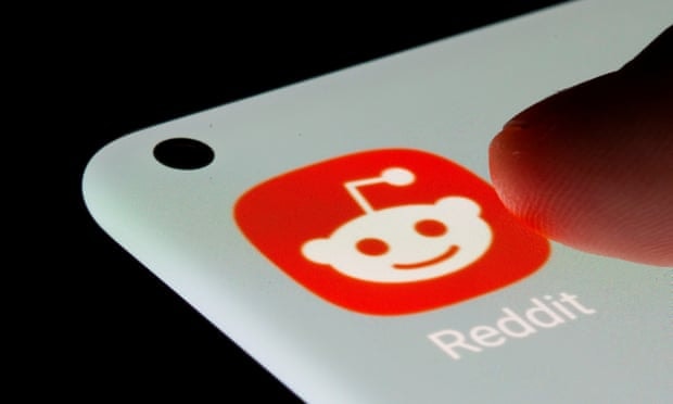 reddit cam thao luan nhung thong tin sai lech ve covid sau cac cuoc bieu tinh ngoai tuyen hinh 1