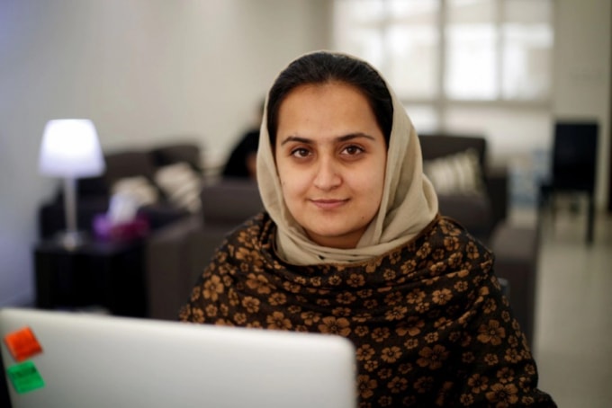 phong vien nu afghanistan ke lai khoanh khac lich su phong van taliban hinh 3