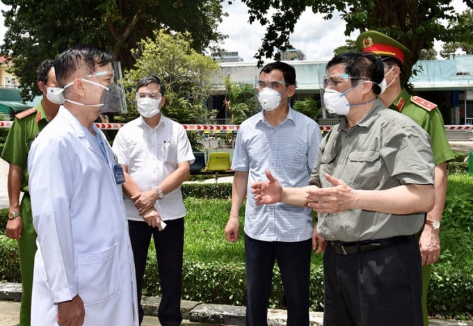 thu tuong pham minh chinh kiem tra chi dao truc tuyen cong tac phong chong dich tai cac phao dai hinh 2