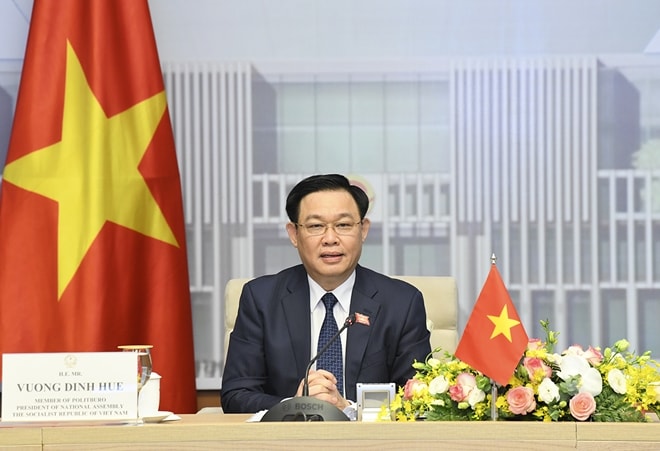ngay mai chu tich quoc hoi cong du chau au thuc day ngoai giao vaccine hinh 1