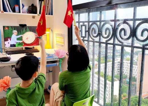 dau thuong nay se lam chung ta xich lai gan nhau hon hinh 1