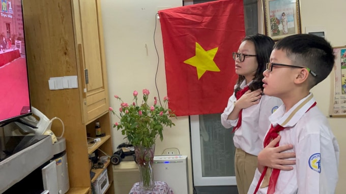 hinh anh an tuong ve le khai giang truc tuyen cua hoc sinh ha noi hinh 1