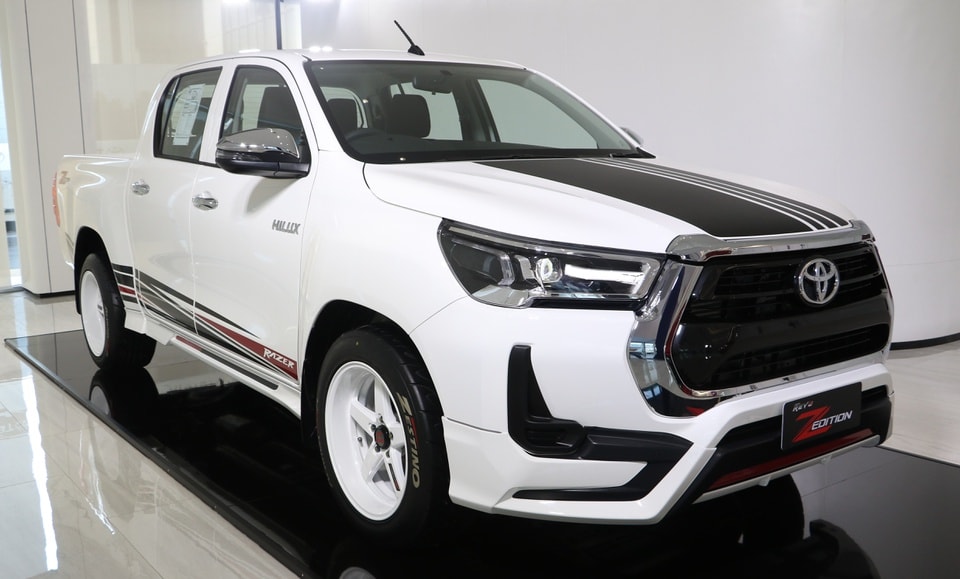 thai lan toyota hilux duoc bo sung them goi do chinh hang hinh 1