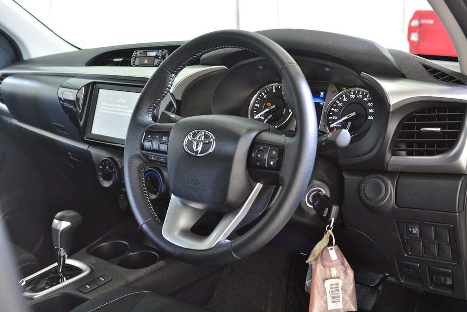 thai lan toyota hilux duoc bo sung them goi do chinh hang hinh 7