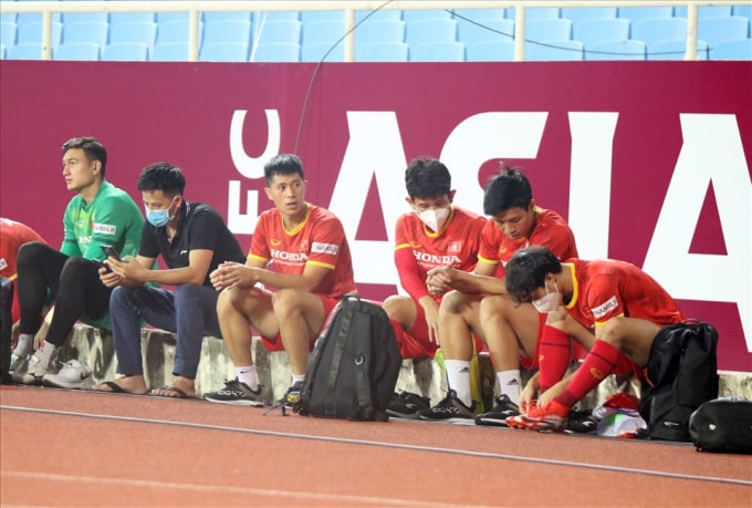 doi tuyen viet nam giai bai toan phong ngu nhu the nao hinh 1
