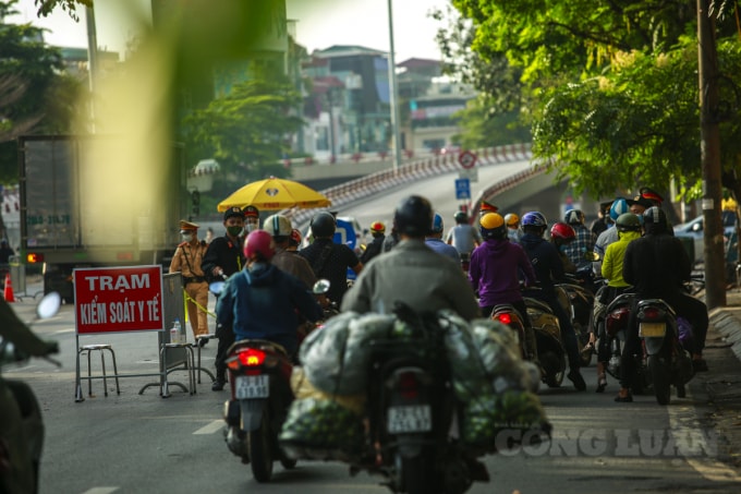 ha noi un tac nghiem trong tai chot kiem soat vung do vao sang dau tuan hinh 12